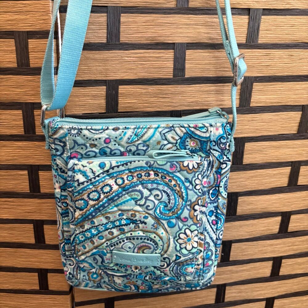 Vera Bradley Crossbodyโ
